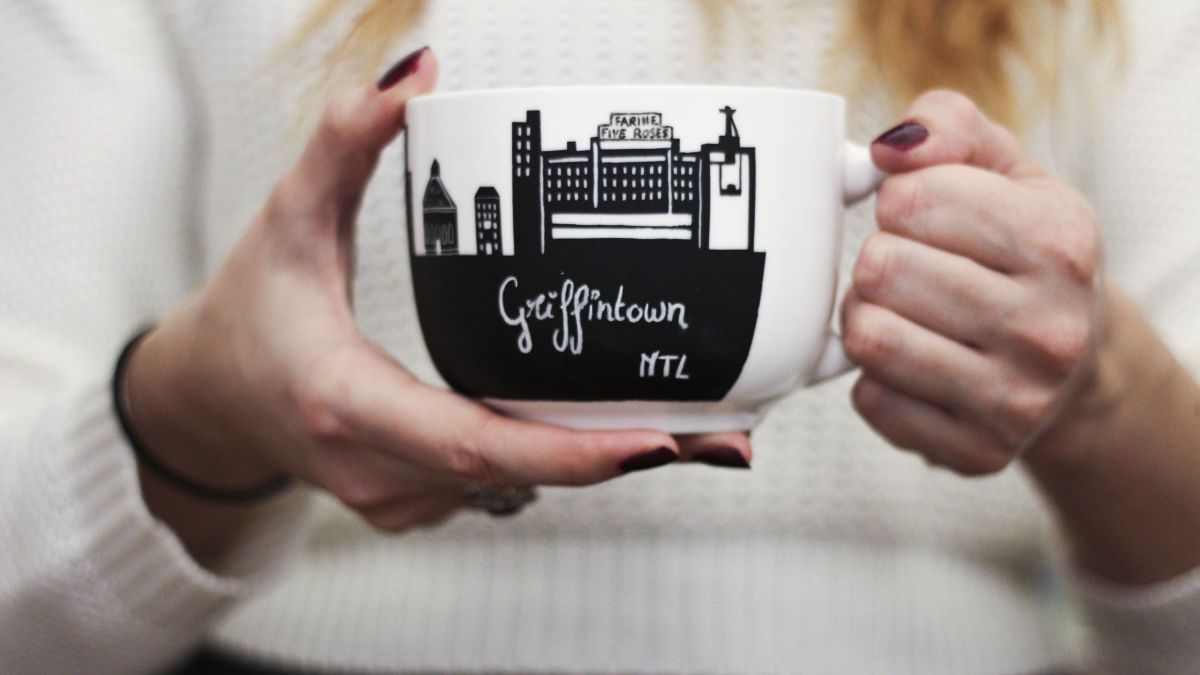 Cara - Griffintown mug, Alice in Montréal