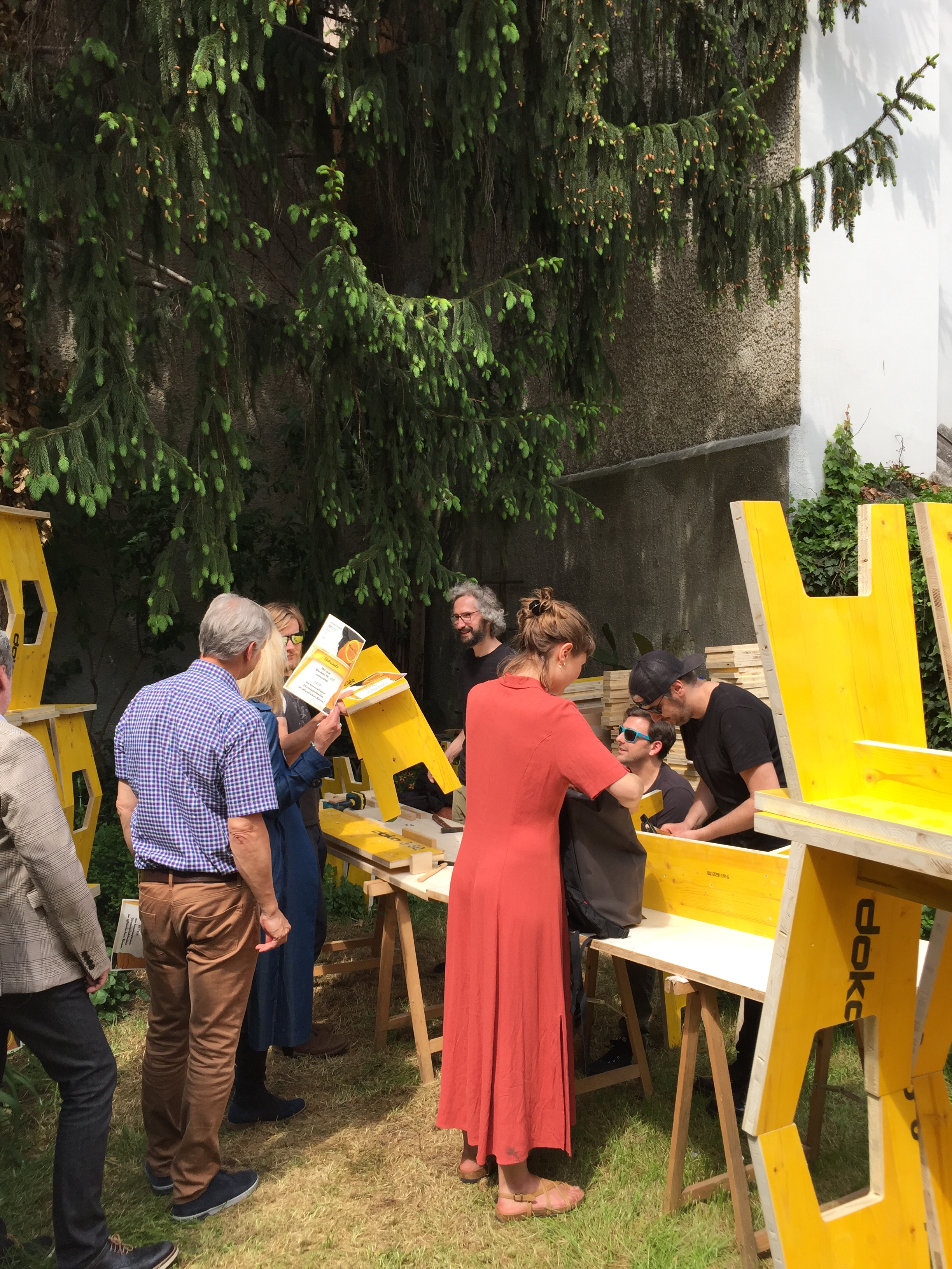 Donation of 300,000 benches to reclaim public spaces 