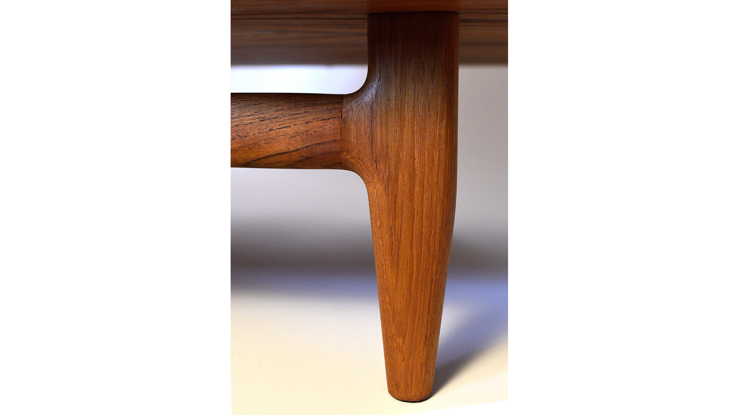 Strips aside sideboard, leg detail, 2015