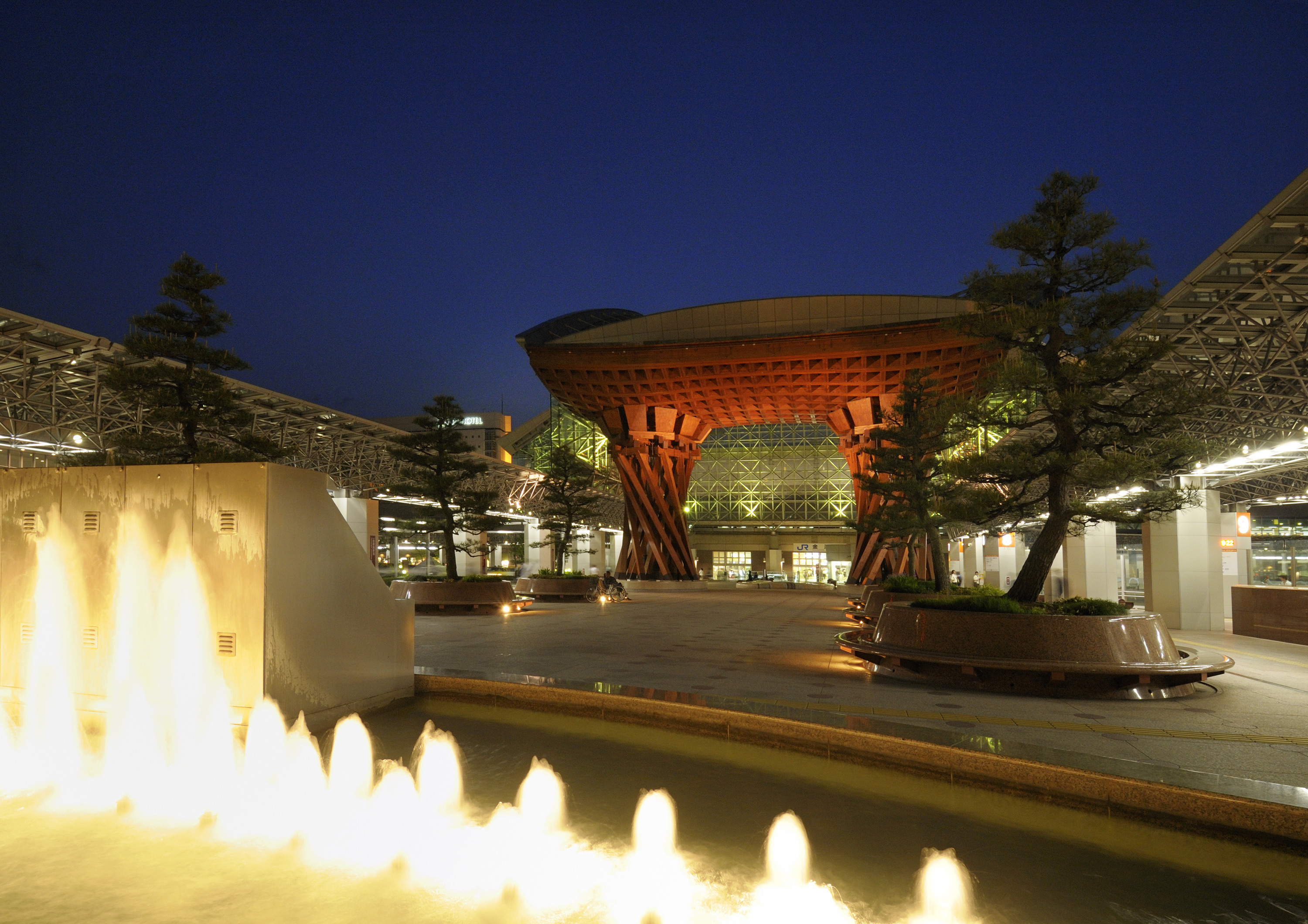 Kanazawa Station, Japan - City of Crafts and Folk Art