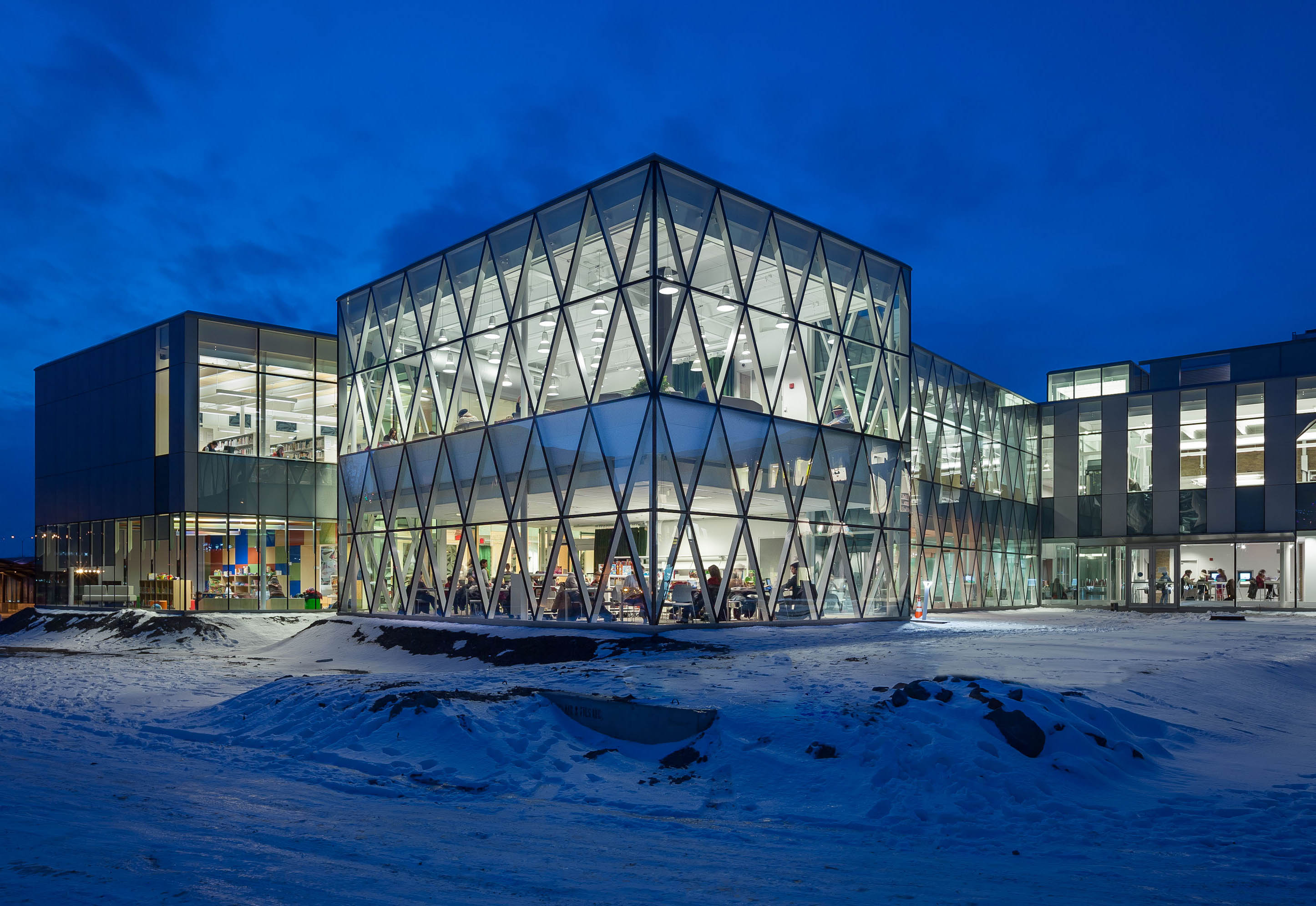 Marc-Favreau library, Montreal, 2013