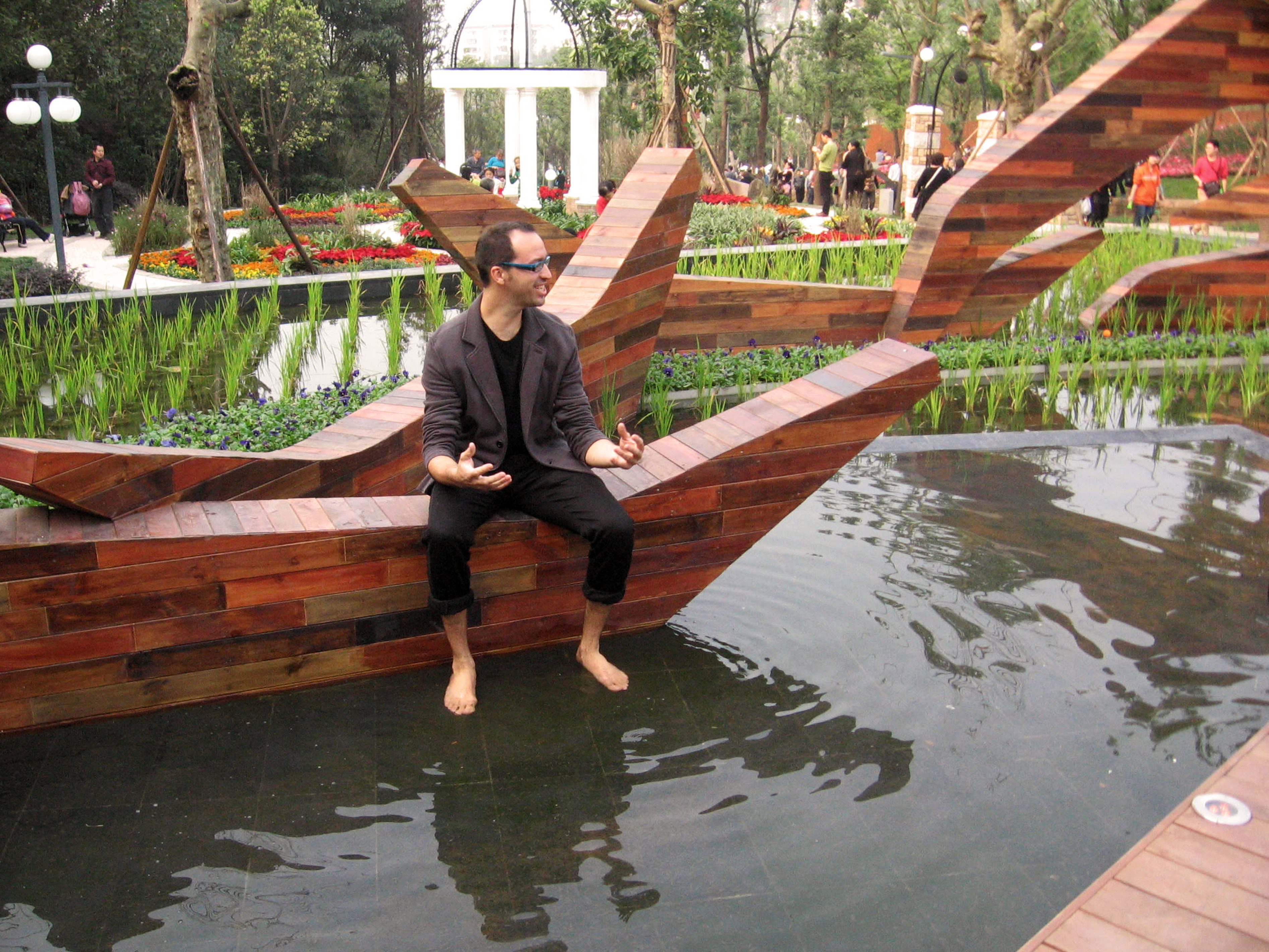 Portage, public space, Chongqing, China, 2011