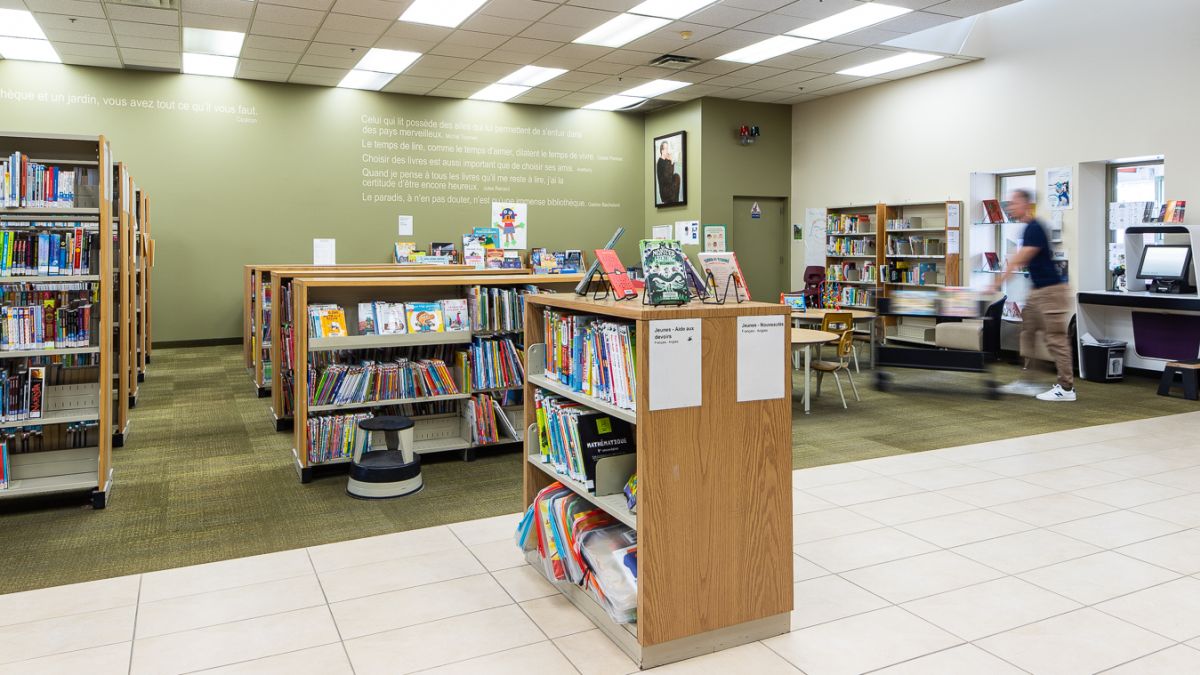 Saint-Pierre Library (Before)