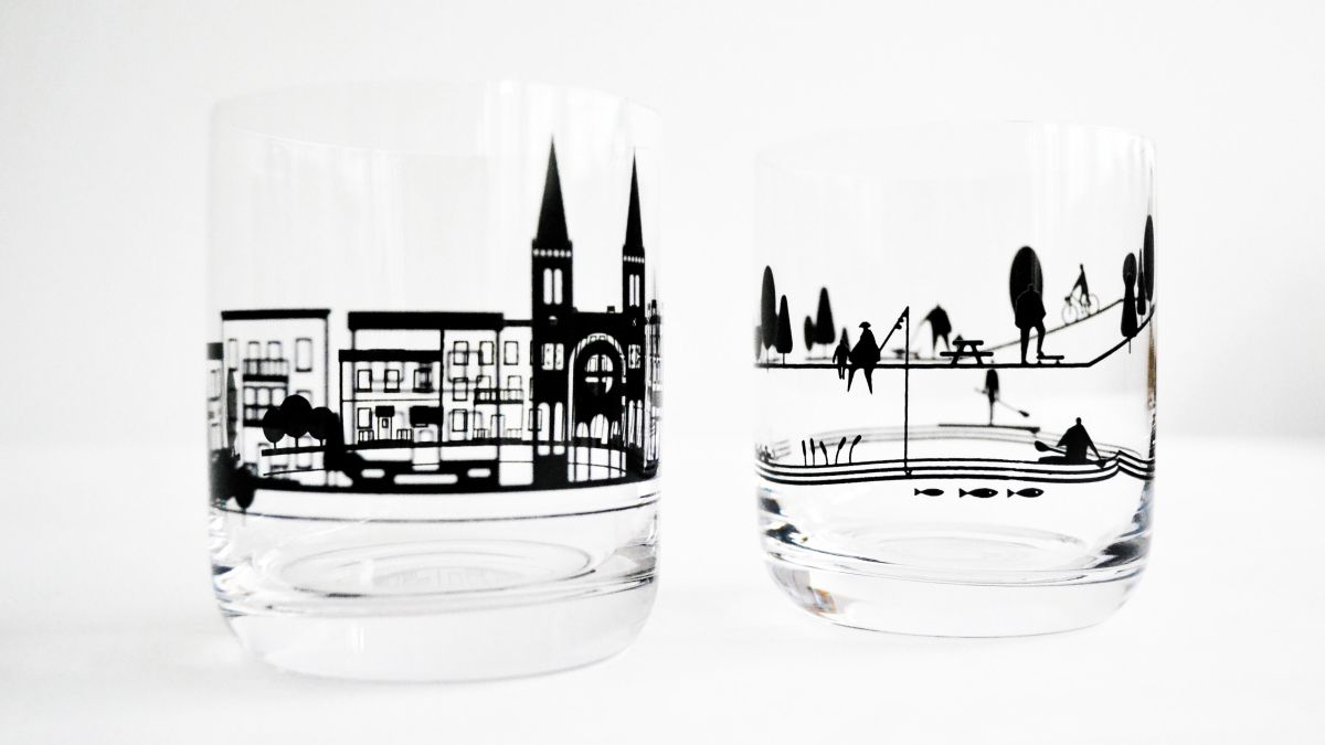 Mon quartier — Serving Set of Whisky Glasses