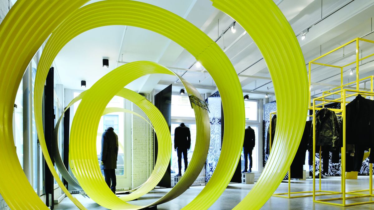 CClose-up, development of the corporate image, Montreal, 2014