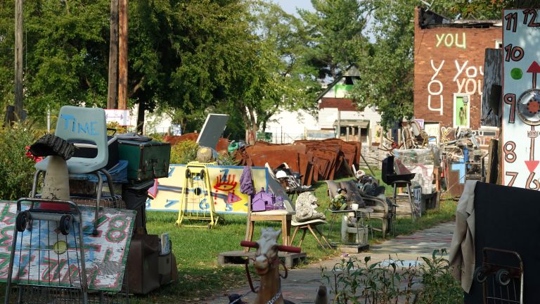 Guided tour of Detroit