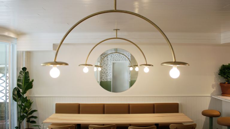 Luminaires Arches, Parma Café Jean-Talon, Montréal, 2019