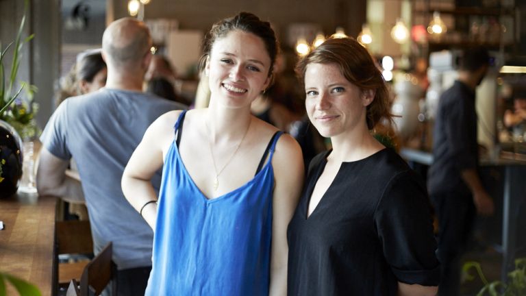 Élyse Leclerc et Gabrielle Falardeau. Jarre