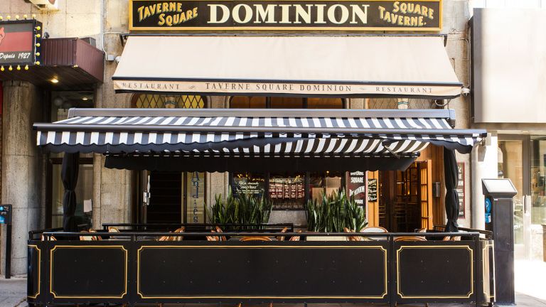 Dominion Square Taverne Terrasse