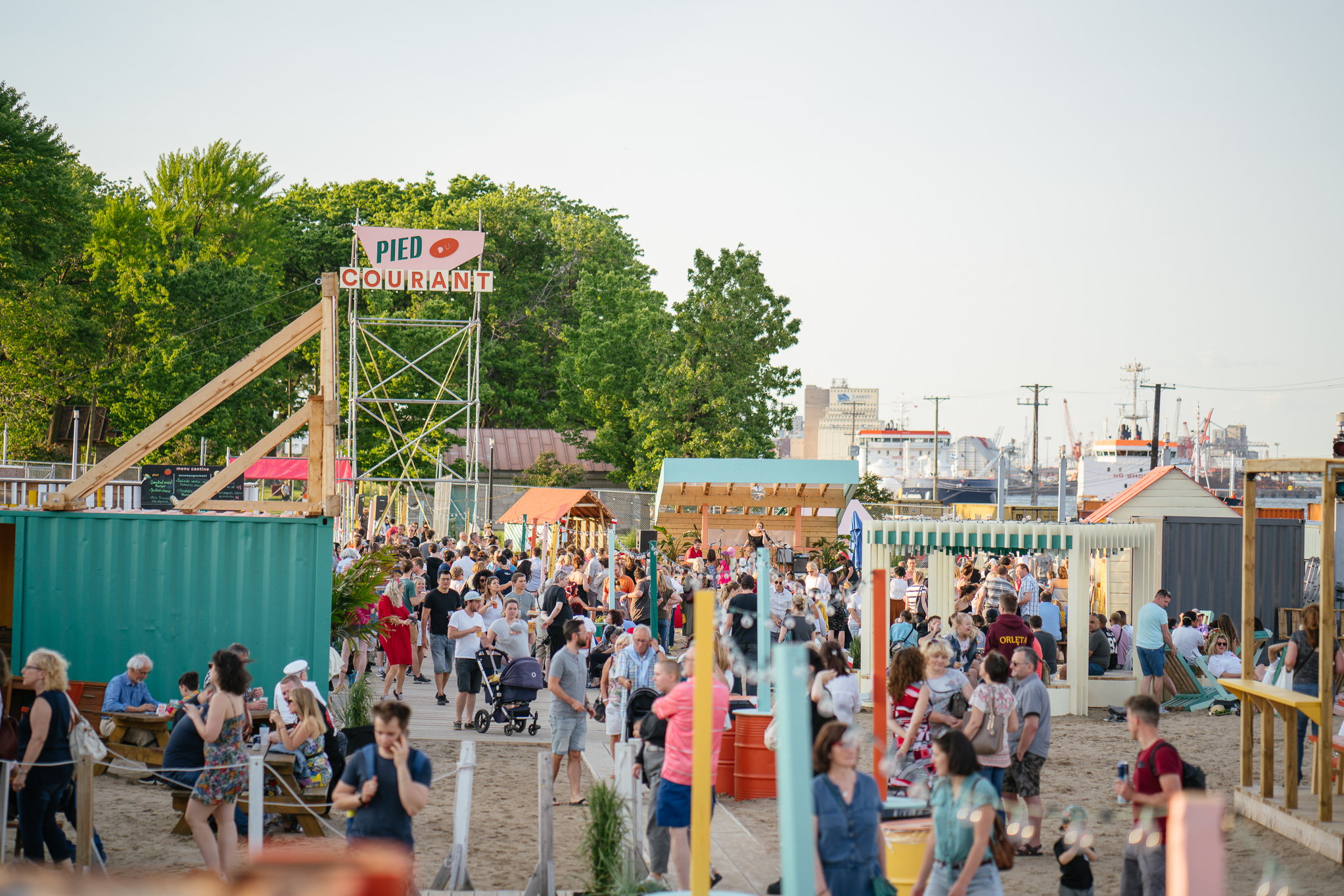 Village au Pied-du-Courant, Montréal, 2018-2019