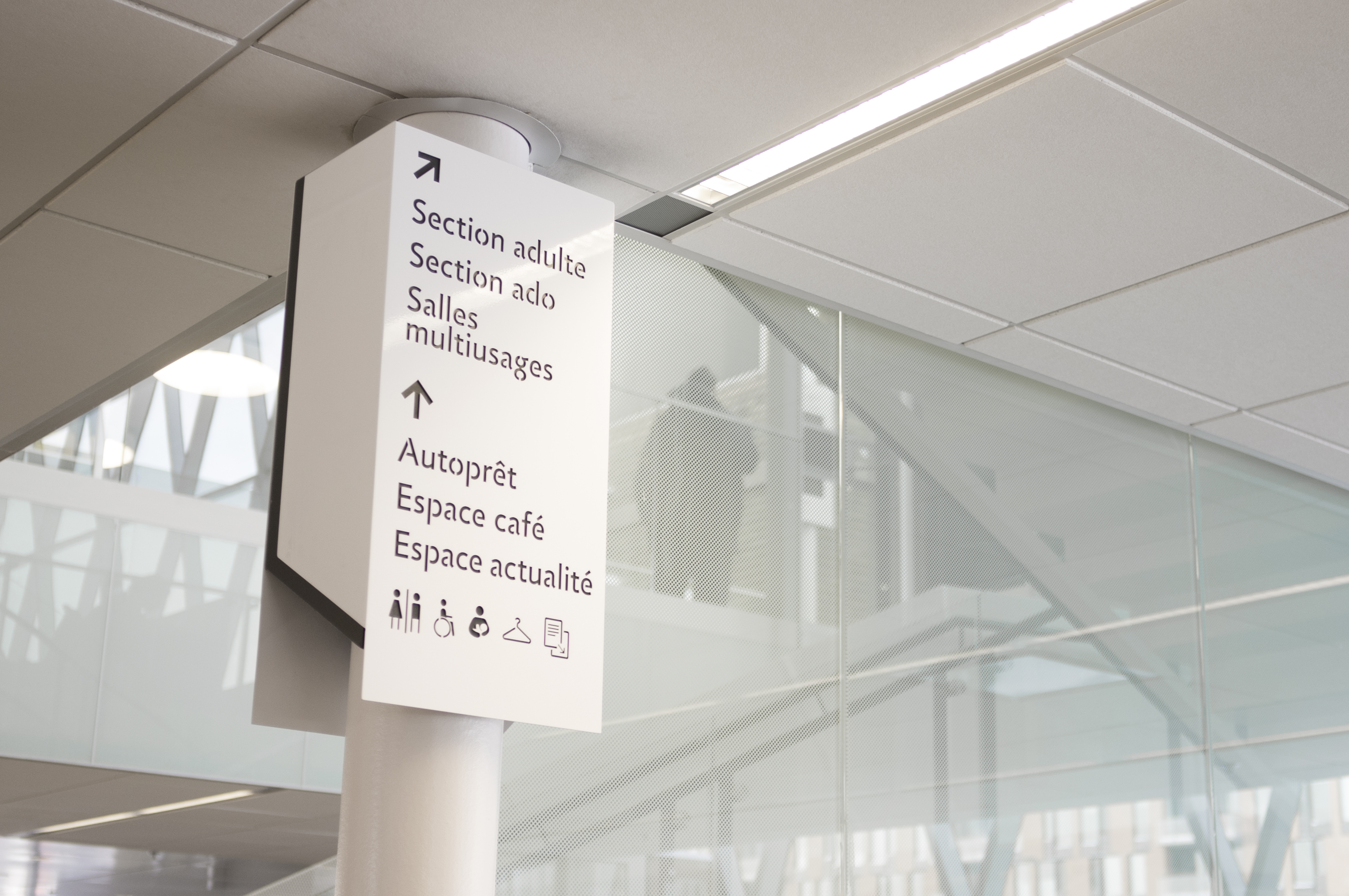 Signage for Marc-Favreau Library, Arrondissement Rosemont–La Petite-Patrie, Montreal, 2013