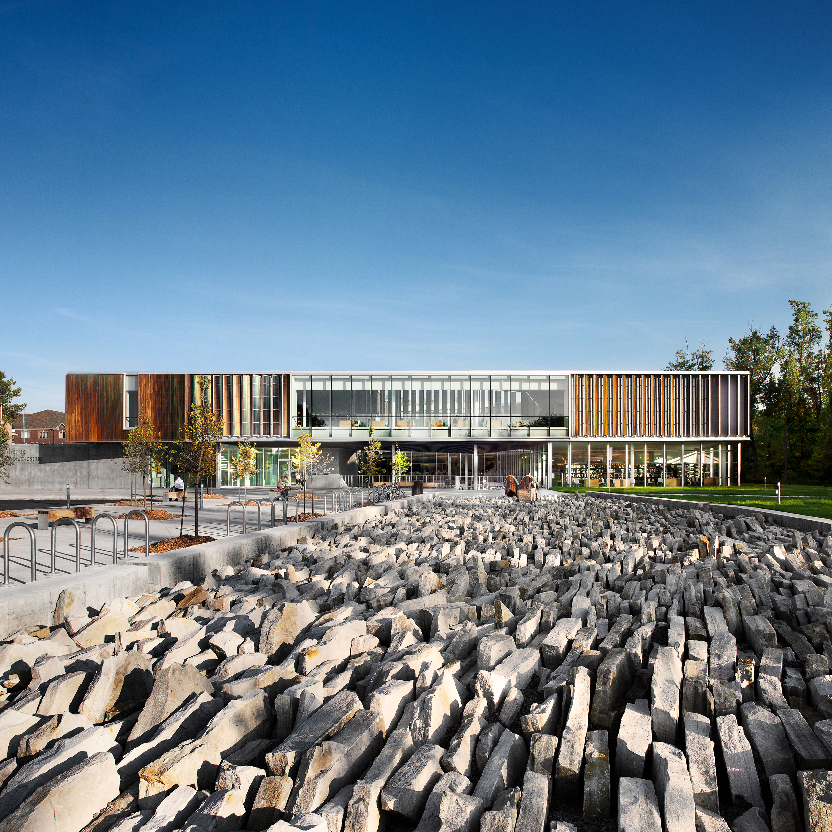 Raymond-Lévesque Public Library, Longueuil, 2010