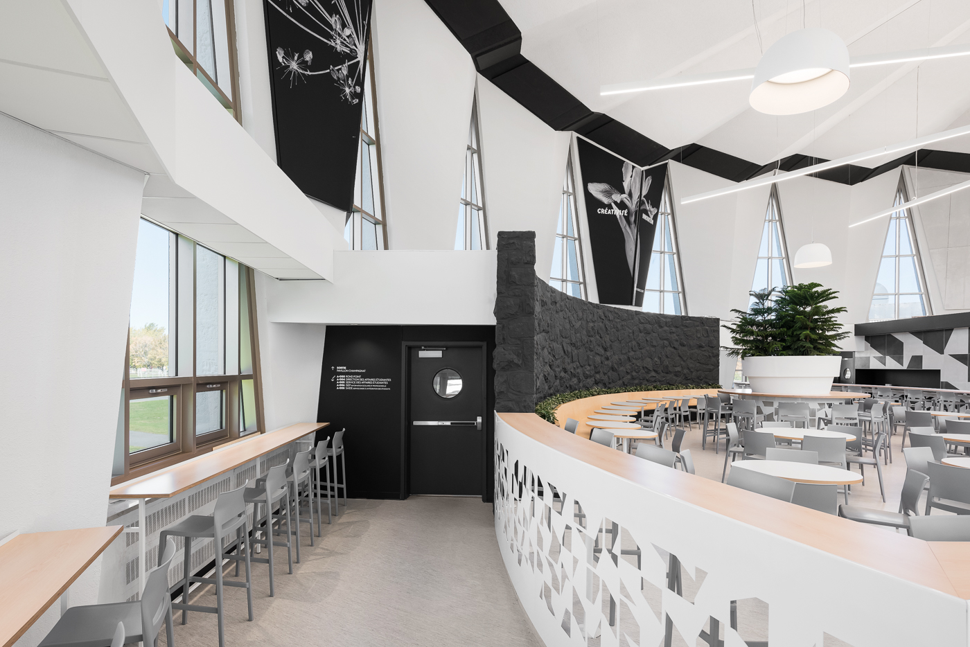 Cafeteria, Cégep Marie-Victorin, Montréal, 2019