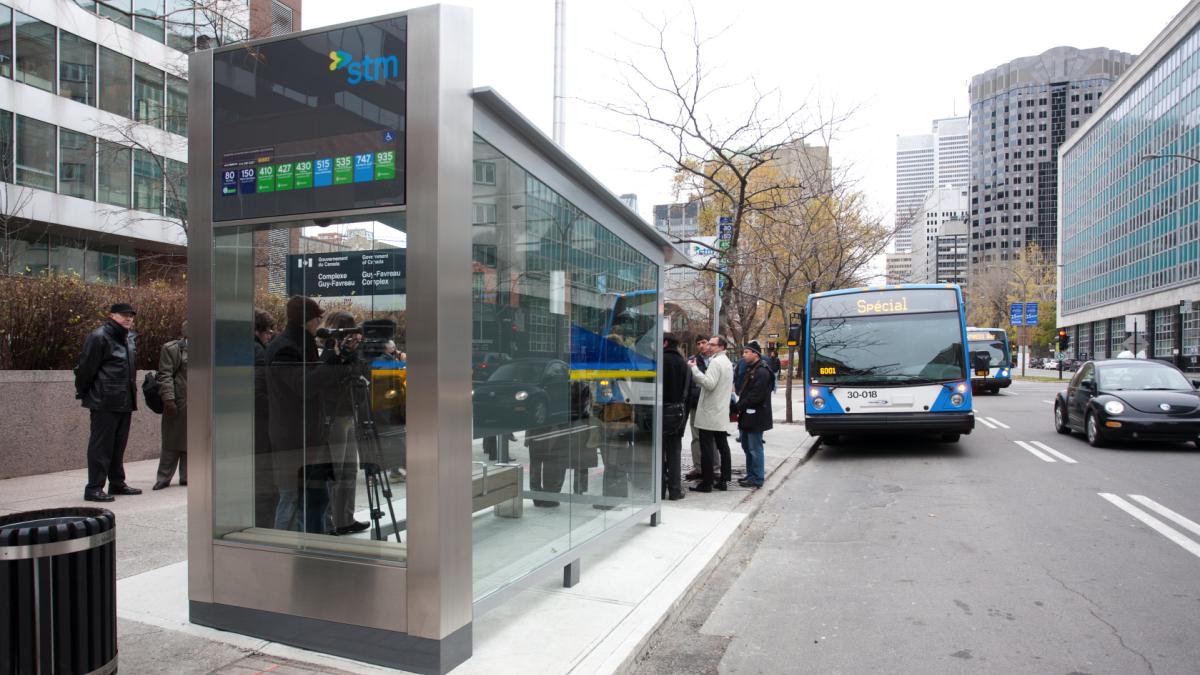 Unveiling of the new bus shelter