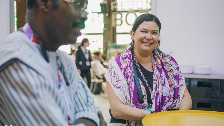Karine Awashish, cofondatrice du collectif Tapiskwan, à la Réunion annuelle du Réseau des villes créatives de l'UNESCO
