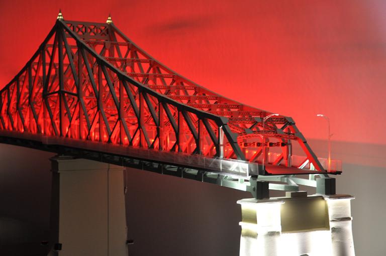 Jacques-Cartier bridge model, Montréal, 2016